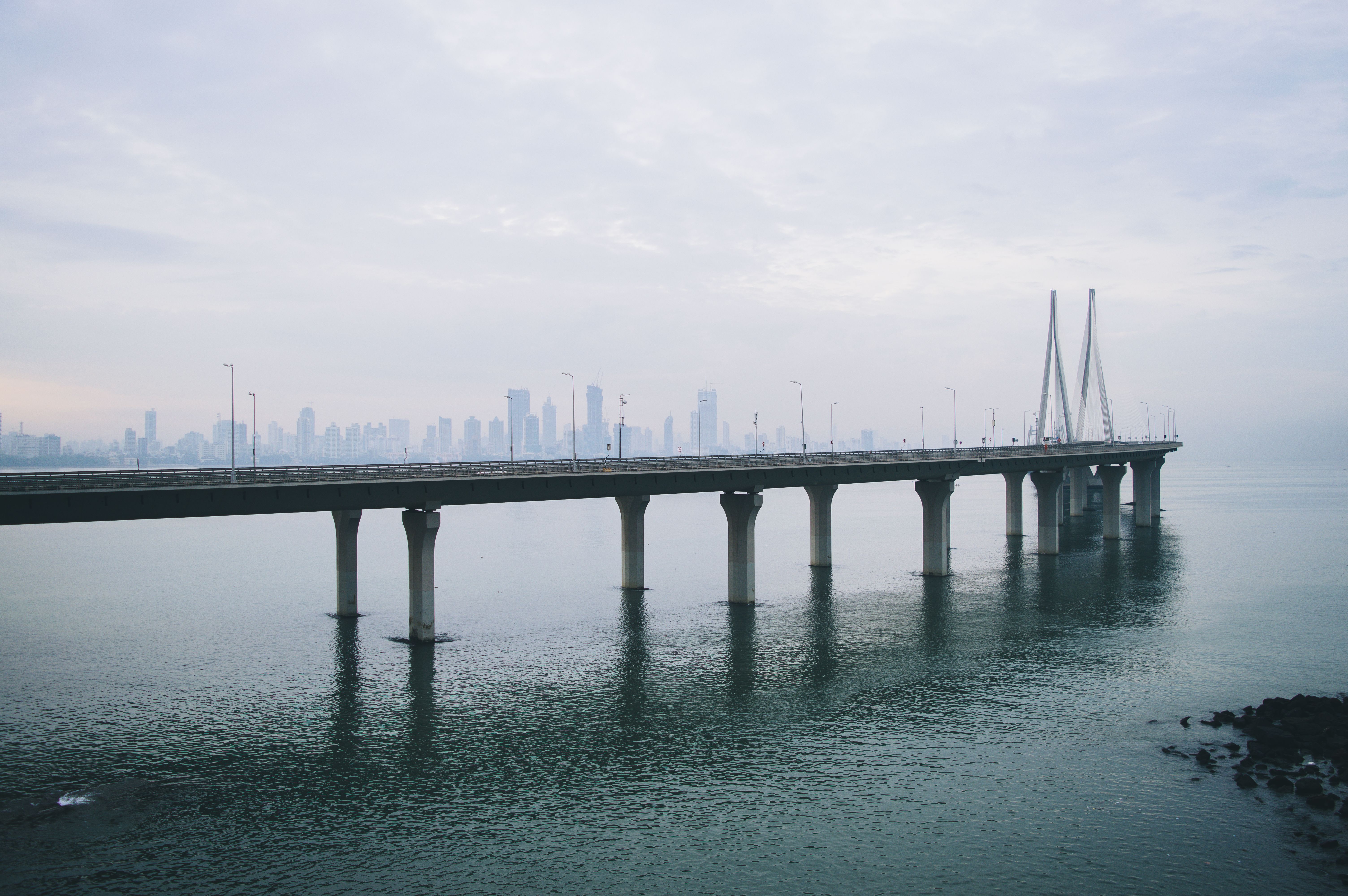 Panoramic view of the Bandra–Worli Sea Link spanning Mumbai’s coastline